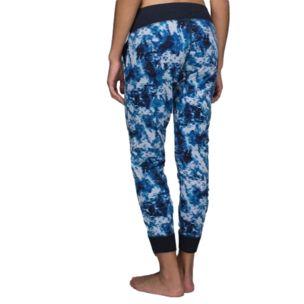 Lululemon No Sweat Pants joggers track pants zip up size 8 or size M medium
